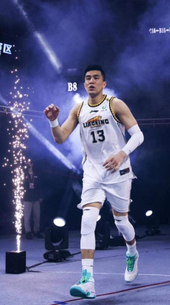 受邀与别人的妻子
