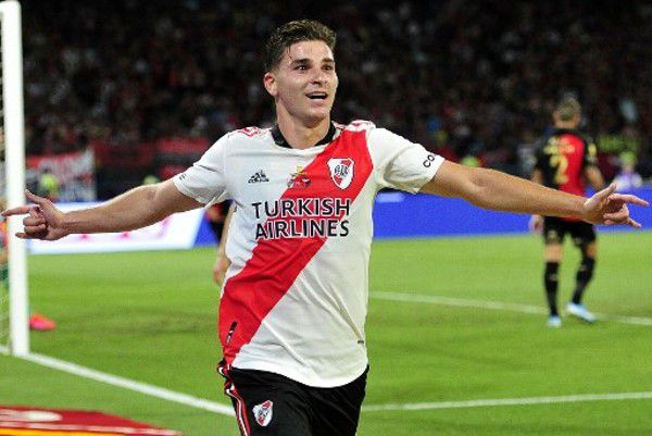 亚洲产国偷v产偷v自拍色戒
